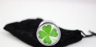 Saint Patrick's day sex toys: four-leaf clover butt plug